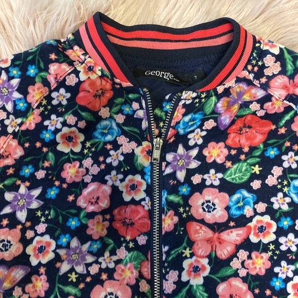 Butterfly Floral Jacket - Picture 3 of 6